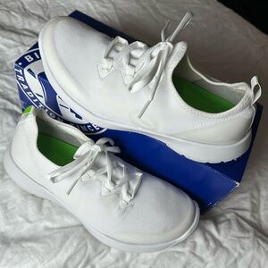 White Oofos OOmg sport LS shoe sneaker women’s 9 lace up EU 40 white oofos oomg